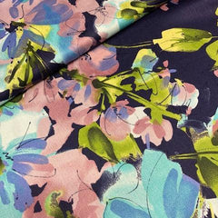 Viscose- bloemen op blauw - 24 € /m